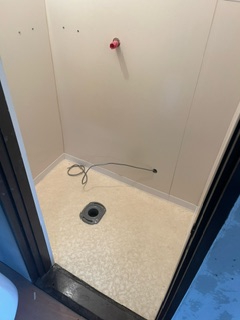 シャトー松原202床クッションフロア貼